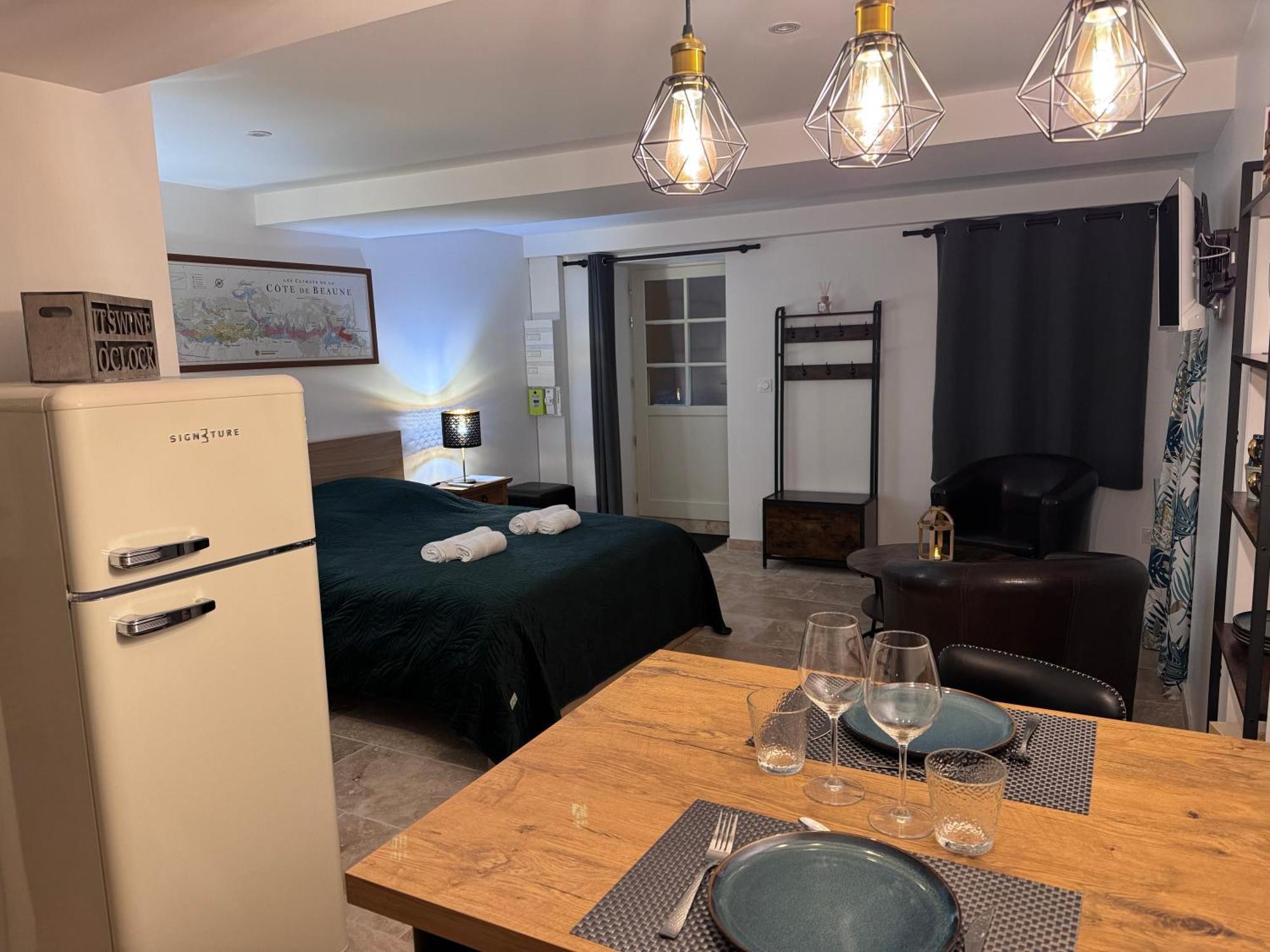 Apartment Escapade A *